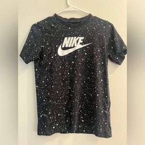 Boys Nike shirt like new